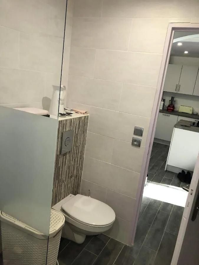 Appartement AGAY le pti bonheur 60m2 rez de jardin, en bord de mer Saint-Raphaël France