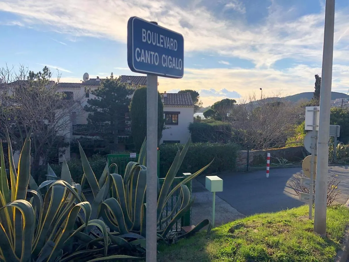 AGAY le pti bonheur 60m2 rez de jardin, en bord de mer Saint-Raphaël 0*,